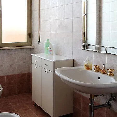 Stazione Centro Gasthuis 3*